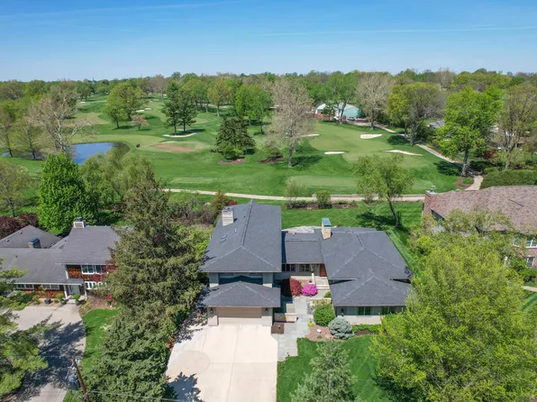 60 Greencroft Dr, Champaign, IL 61821