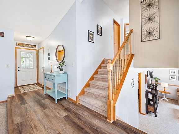 5th image of 1590 Fountain Ln
