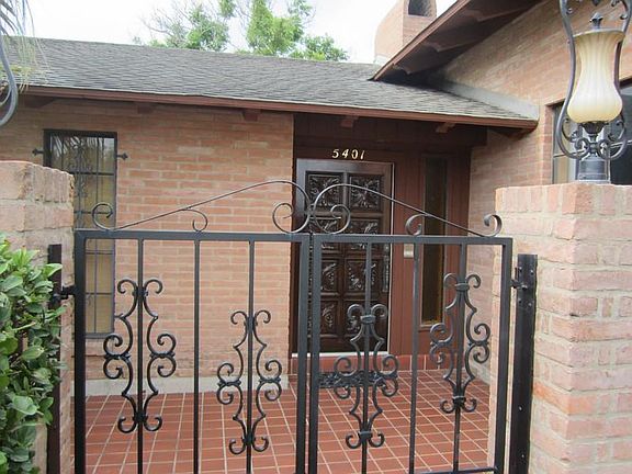 3rd image of 5401 Bougainvillea Dr