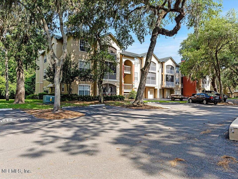 1st image of 160 VERACRUZ Drive #424