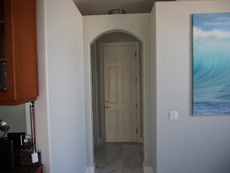 8833 Harding Hall Dr — Photo 17