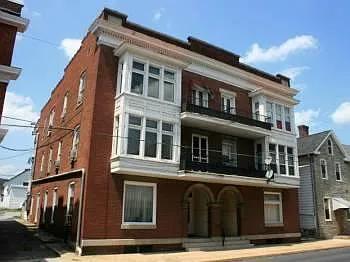 32 S Potomac St #2