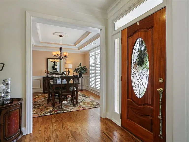 1510 Liberty Ln — Photo 4