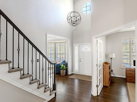 4th image of 5706 Aspen Creek Dr