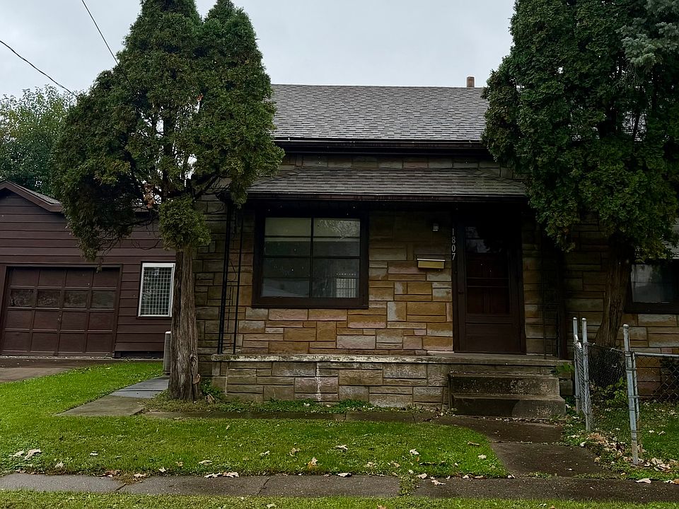 1st image of 1807 Garfield St