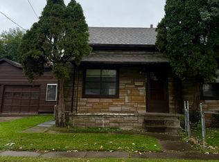 1807 Garfield St, Clinton, IA 52732