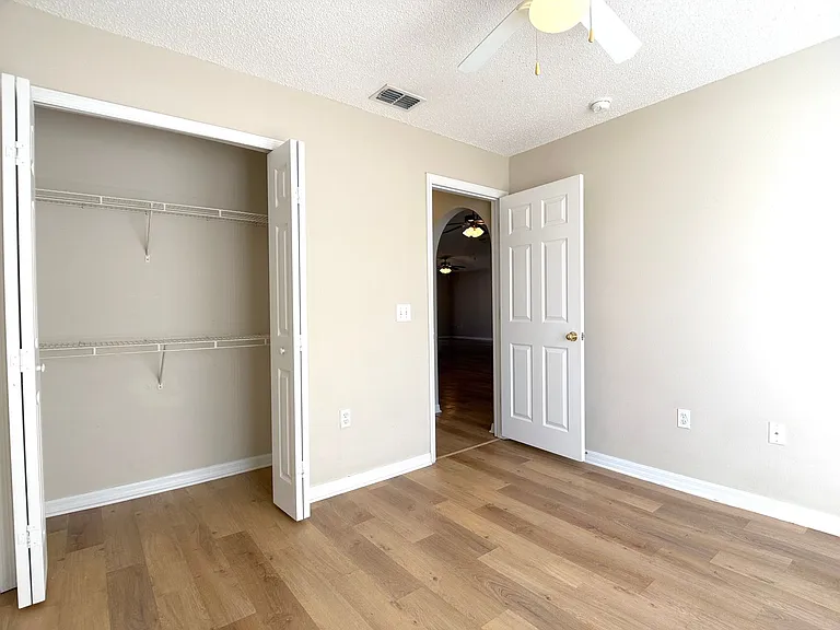 309 Catfish Dr E — Photo 16