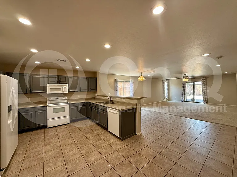 7144 S Skylark Ln — Photo 5