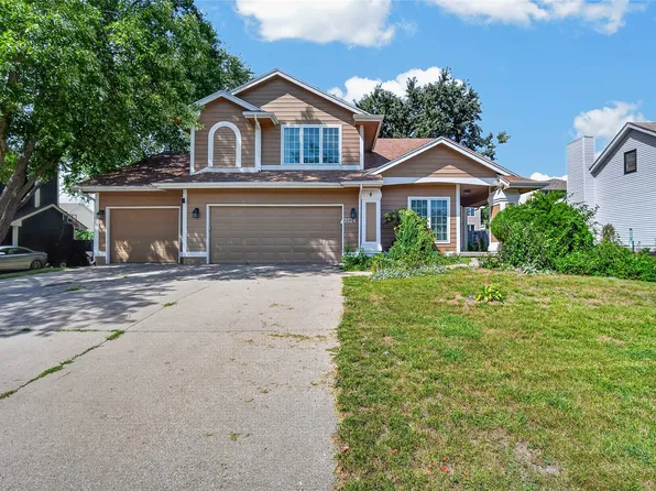2524 E Leach Ave, Des Moines, IA 50320