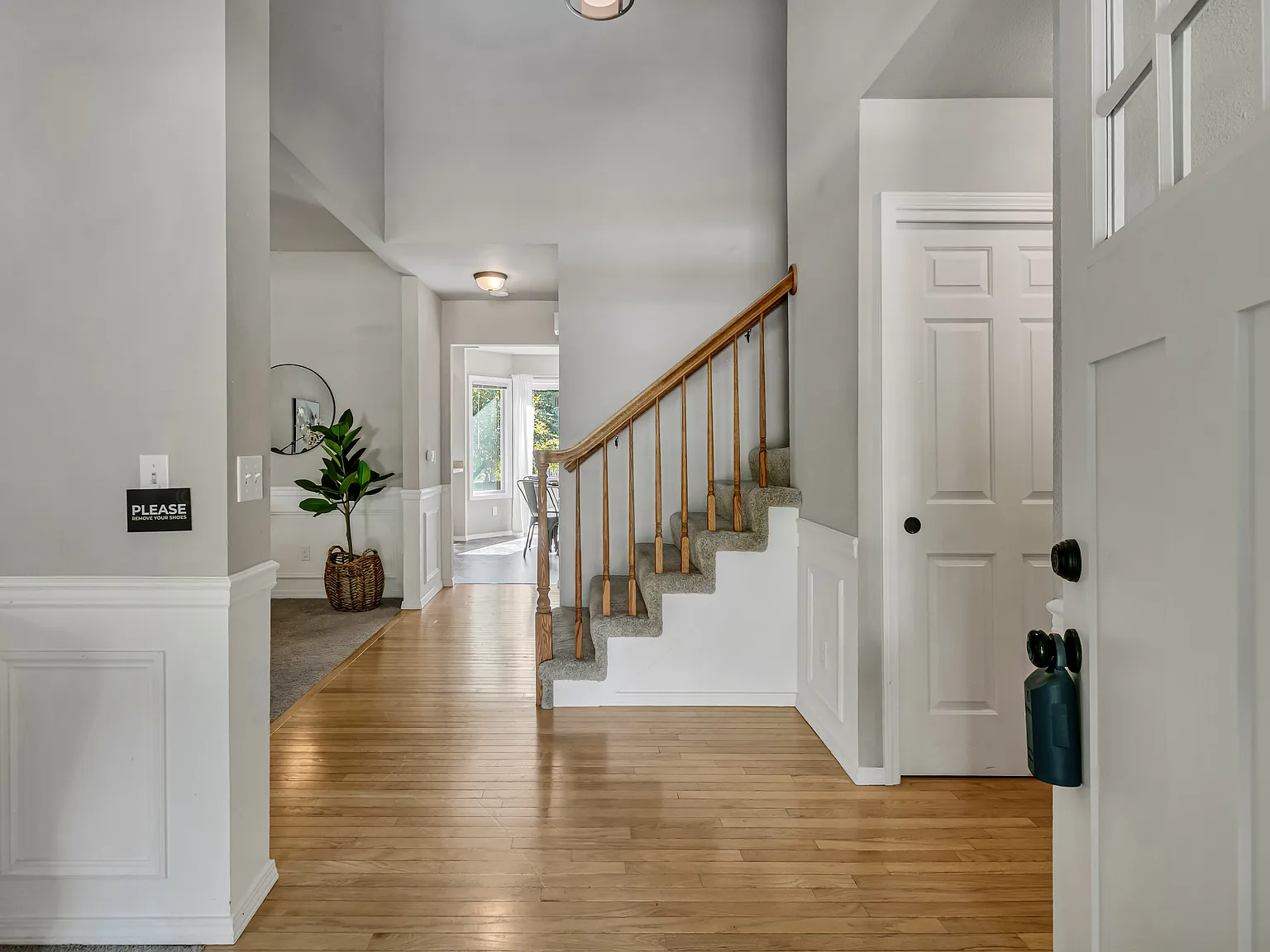 3 bed, 2.5 bath, 1924 sqft, $3,200 — Photo 4