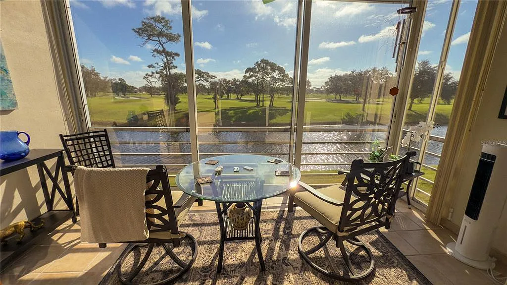2 bed, 2.0 bath, 1090 sqft, $1,900 — Photo 1