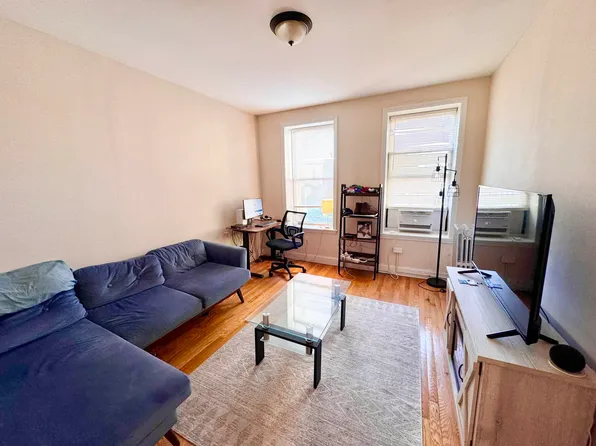 19-27 Ditmars Boulevard 2D image 6 of 6