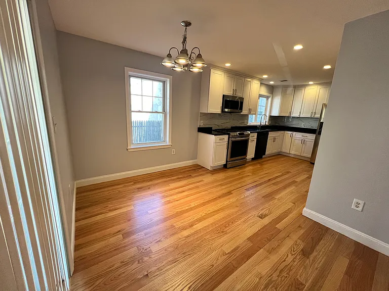 1613 Dorchester Ave — Photo 8