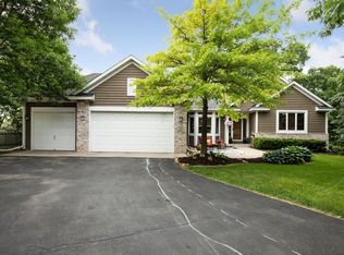 3857 Kings Wood Ct, Eagan, MN 55122