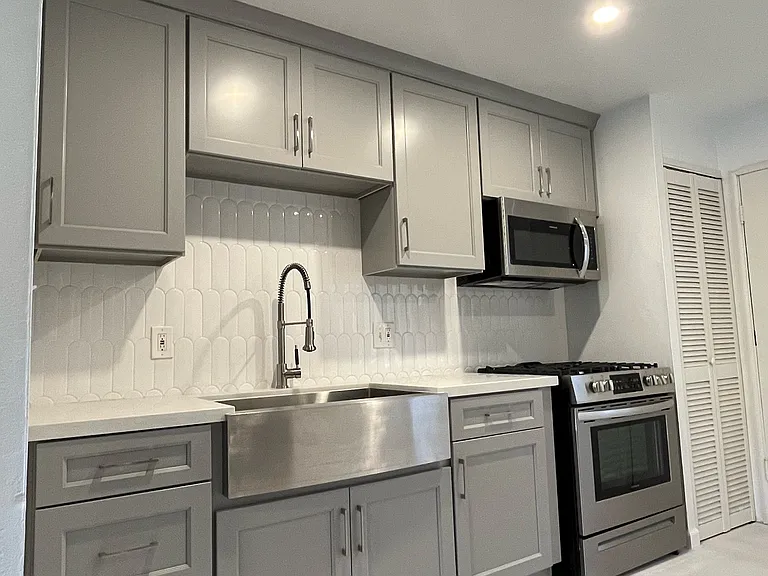 952 Chester St #952 — Photo 3