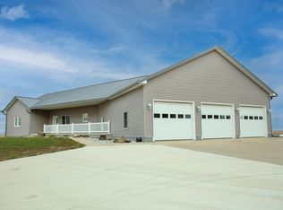 15178 V Ave, Sumner, IA 50674