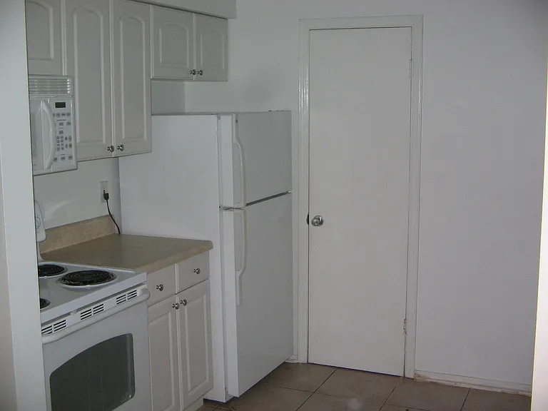 1951 N Meridian Rd #13 — Photo 2