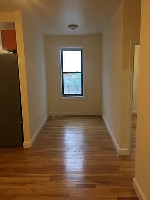 Rented by Alexander Bilu, LREB | media 21