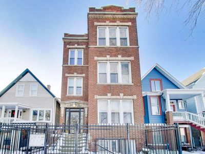 (Undisclosed Address), Chicago, IL, 60618