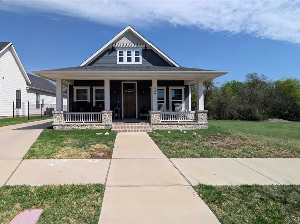 429 Skye Ln, Midlothian, TX 76065