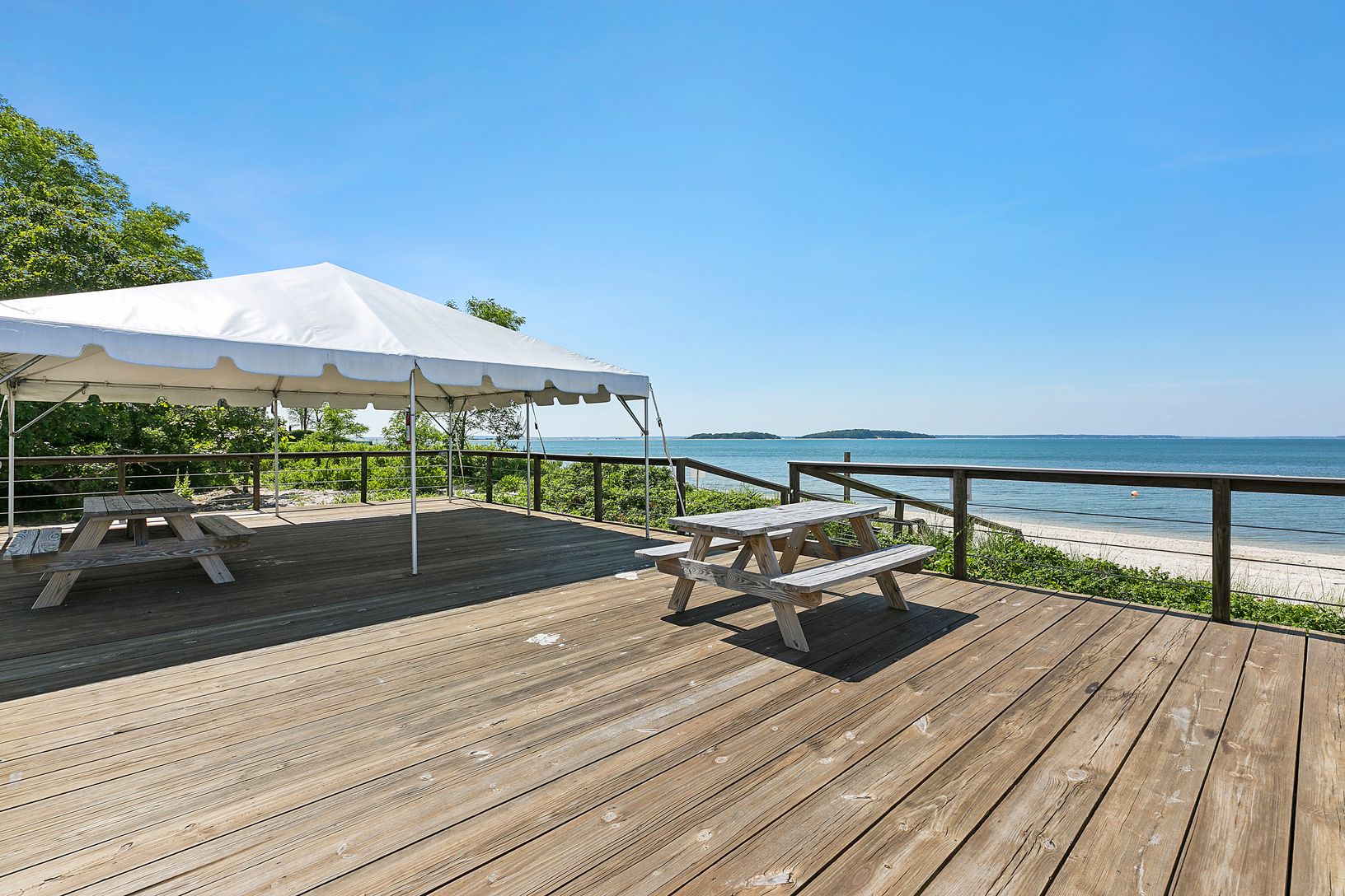  Beach Club Deck