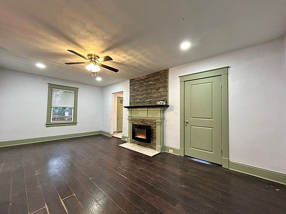 3rd image of 101 Franklin Ave