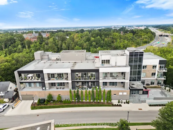 77 Yates St #404, Saint Catharines, ON L2R 0C4