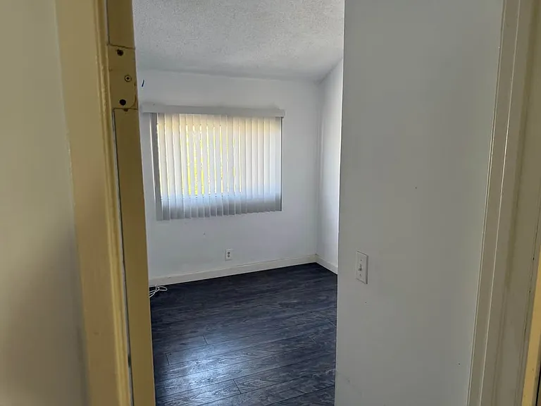 14839 Sherman Way #12 — Photo 13