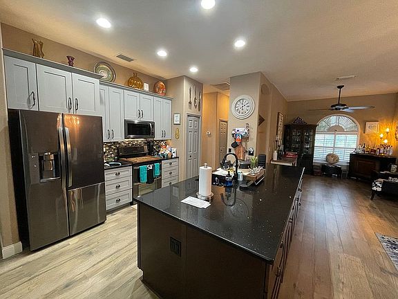 4th image of 1012 Summerfield Dr