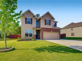 230 Huntleigh Shores Ln, Dallas, GA 30132