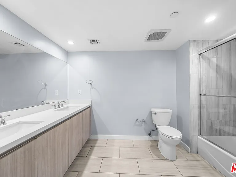 8532 Cashio St #101 — Photo 19