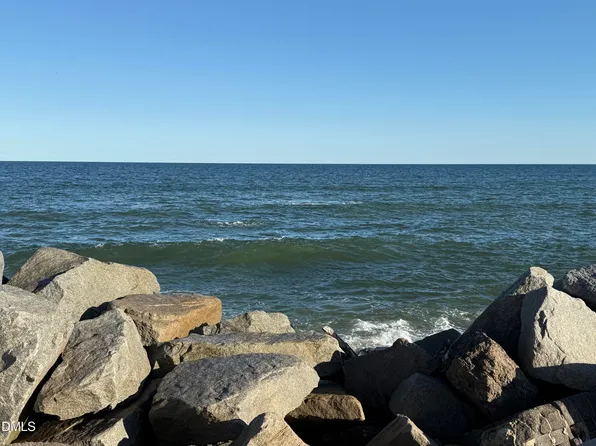 400 Virginia Ave, Carolina Beach, NC 28428