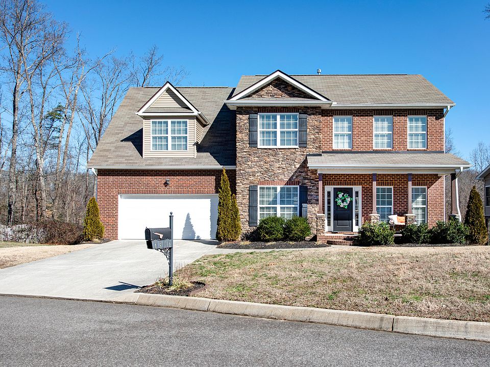 1st image of 2312 Ancient Oak Ln