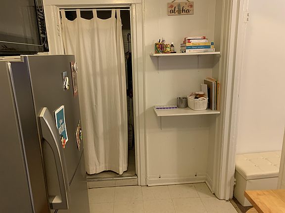 3rd image of 2-8 Lynwood Pl #10926348