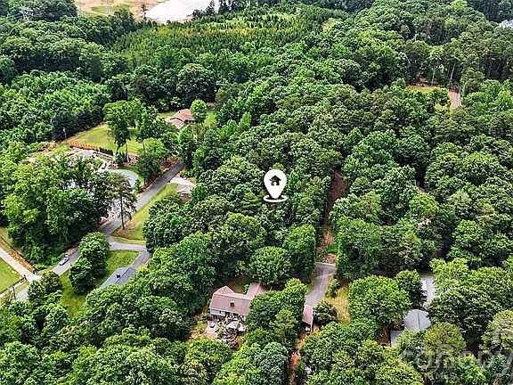 3rd image of 5011 Dorothy Ruth Ln