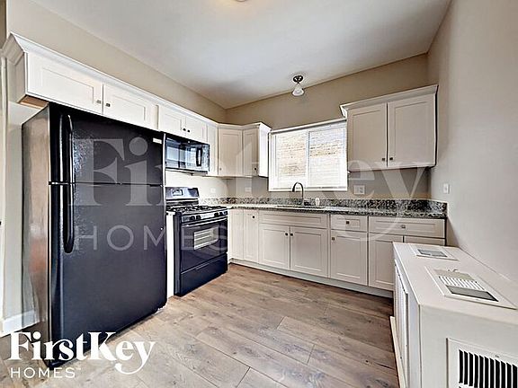 4th image of 2224 Elmwood Ave