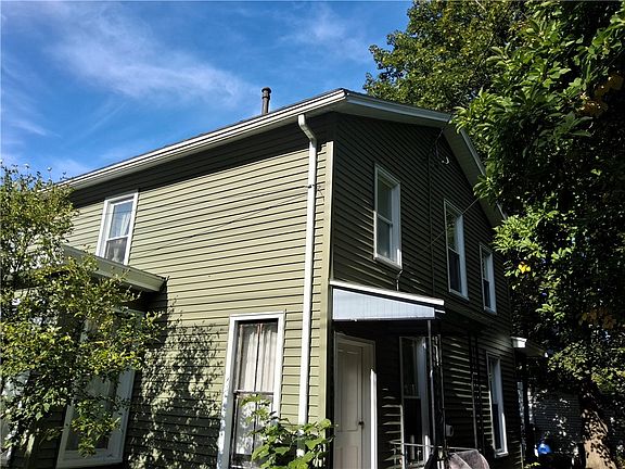5th image of 415 W South St