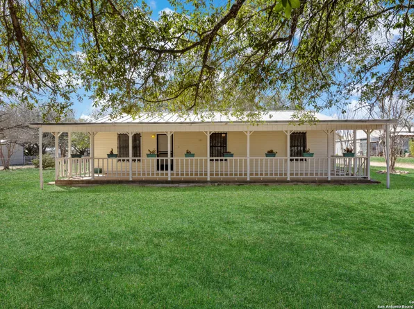 18529 S McConnell, Atascosa, TX 78002