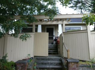 2202 N 65th St, Seattle, WA 98103