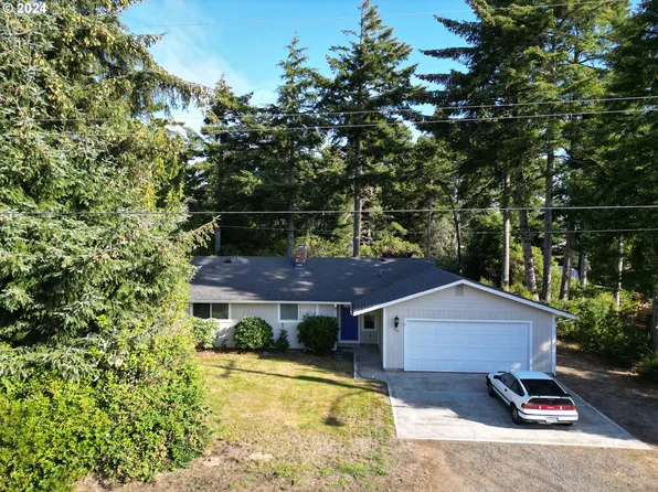 1387 20th St, Florence, OR 97439