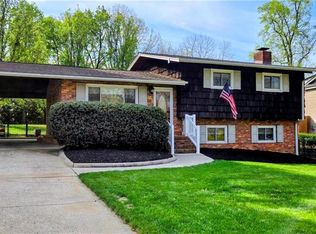 105 Mendenhall Rd, Jamestown, NC 27282