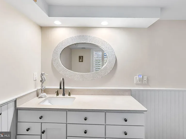 41 N Atlantic Ave — Photo 4
