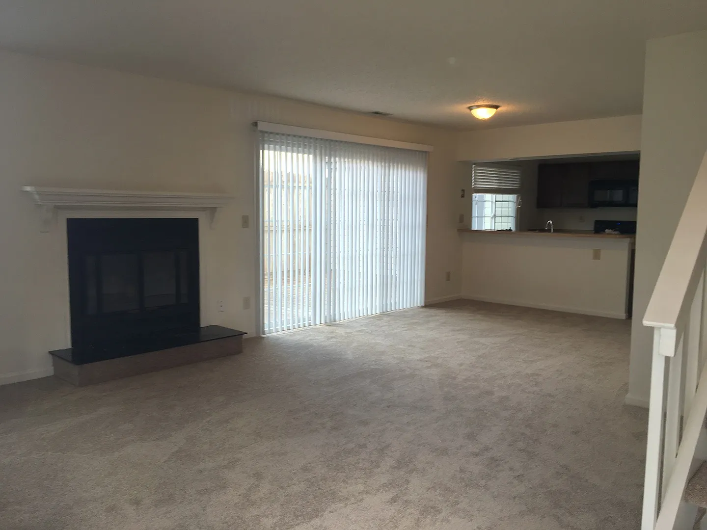 656 Oleander Circle — Photo 3