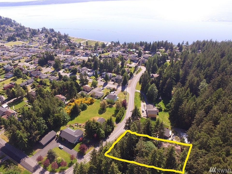 1st image of 812 Vista Dr