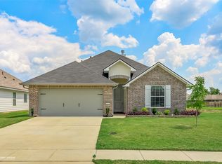 4165 Grassy Lake Dr, Bossier City, LA 71111
