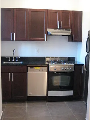 Rented by The Dermot Realty Management Company | media 9