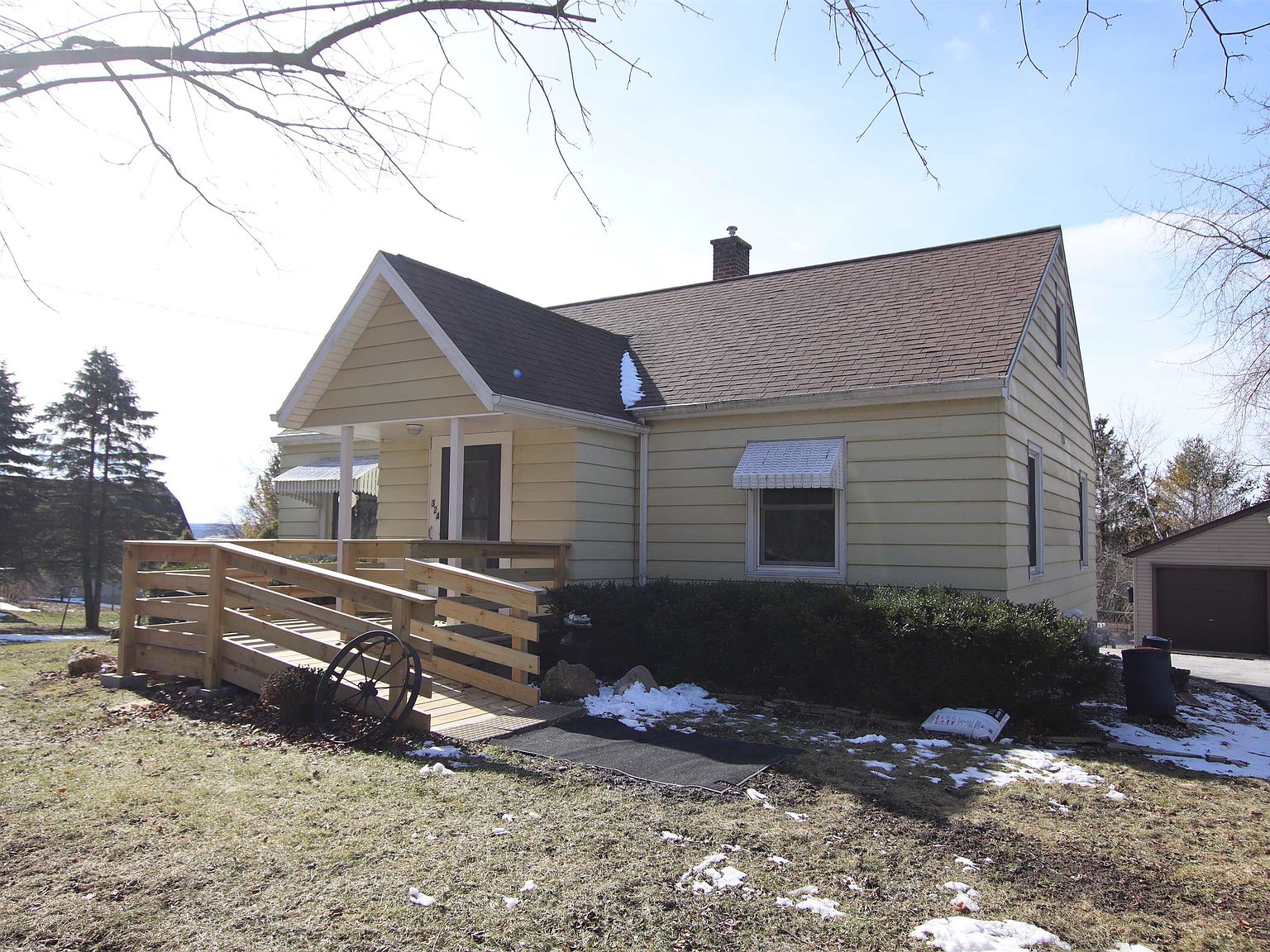 324 W County Rd W, Mount Calvary, WI 53057 Zillow