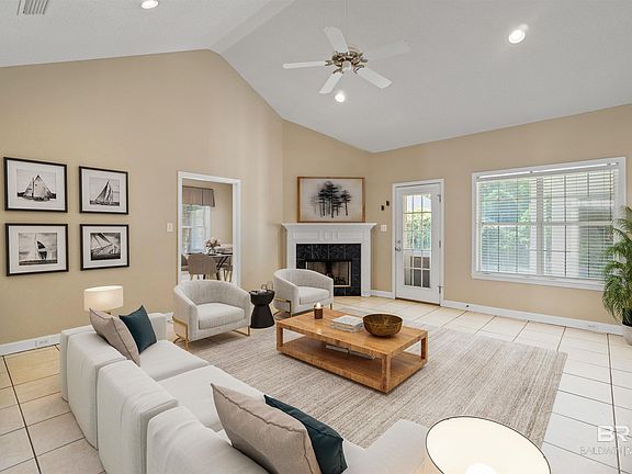 3rd image of 31250 Oakridge Ct