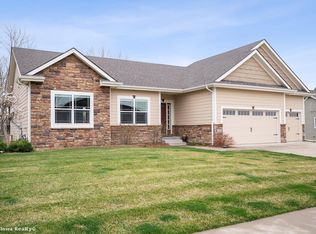 136 Balfour Dr, Norwalk, IA 50211