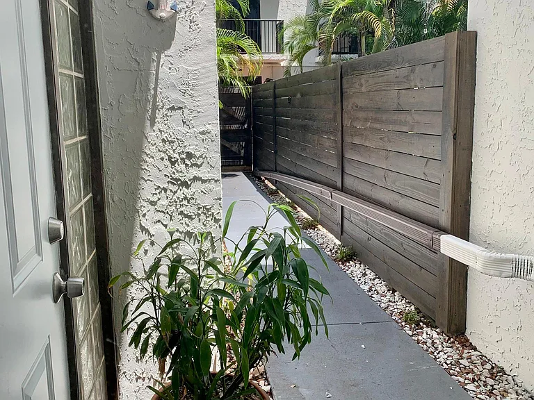 3209 Bird Ave — Photo 20